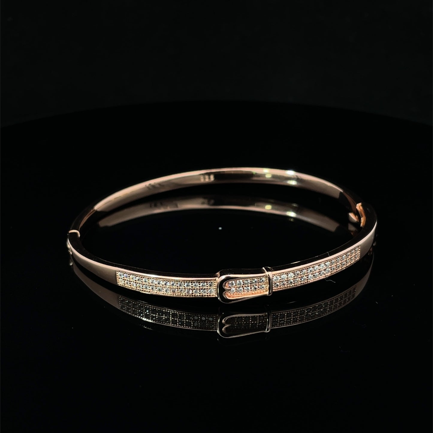 SILVER WHITE GLAM CLASP BRACELET
