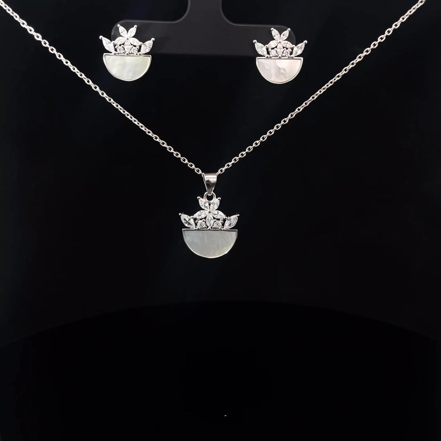 SILVER SERENITY PENDANT SET