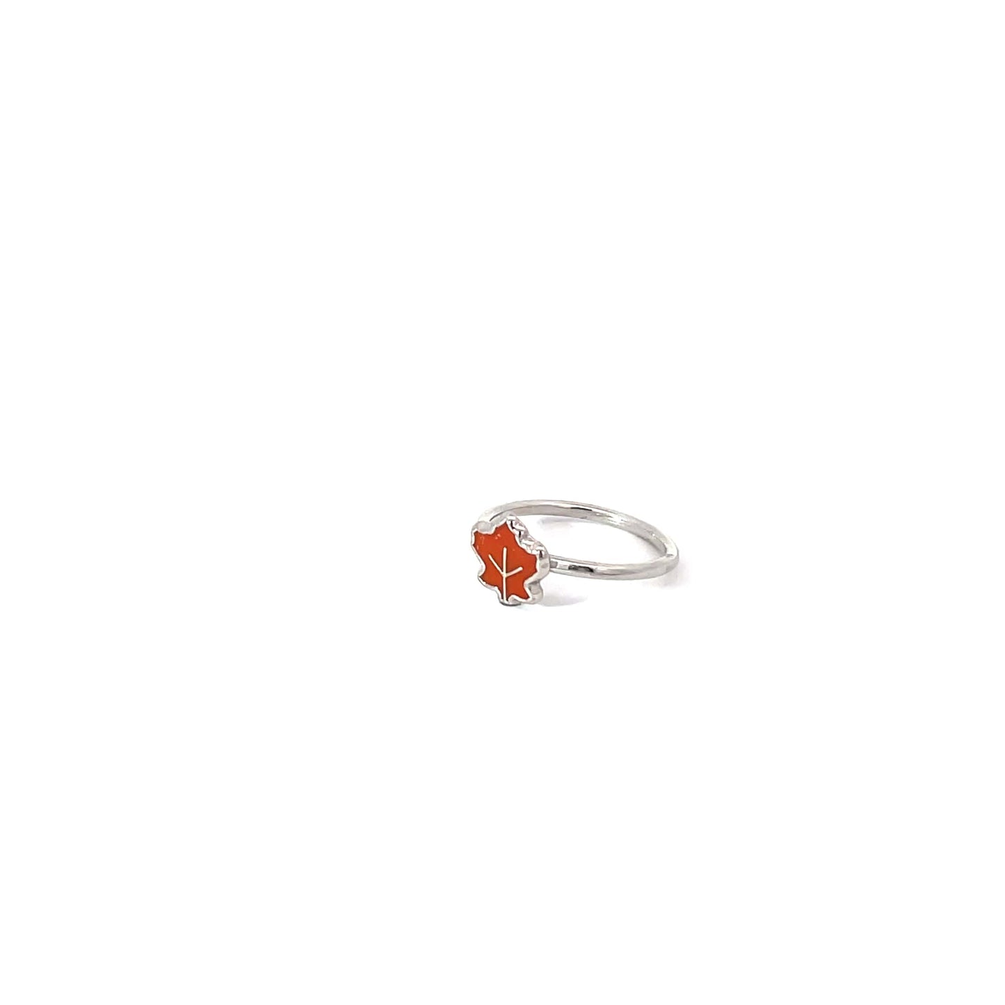 TINY MAPLE LEAF SILVER RING