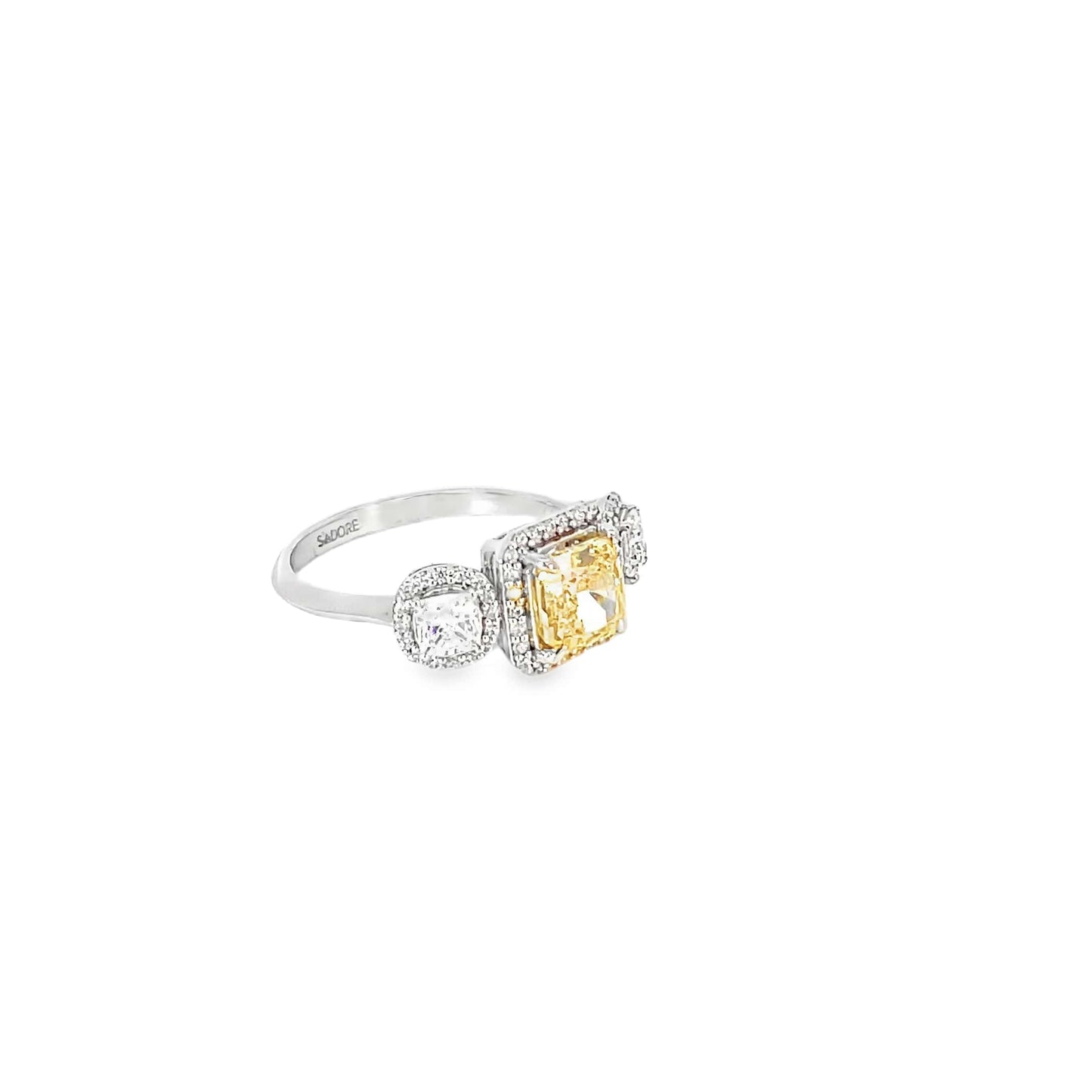 GOLDEN GAZE SILVER RING