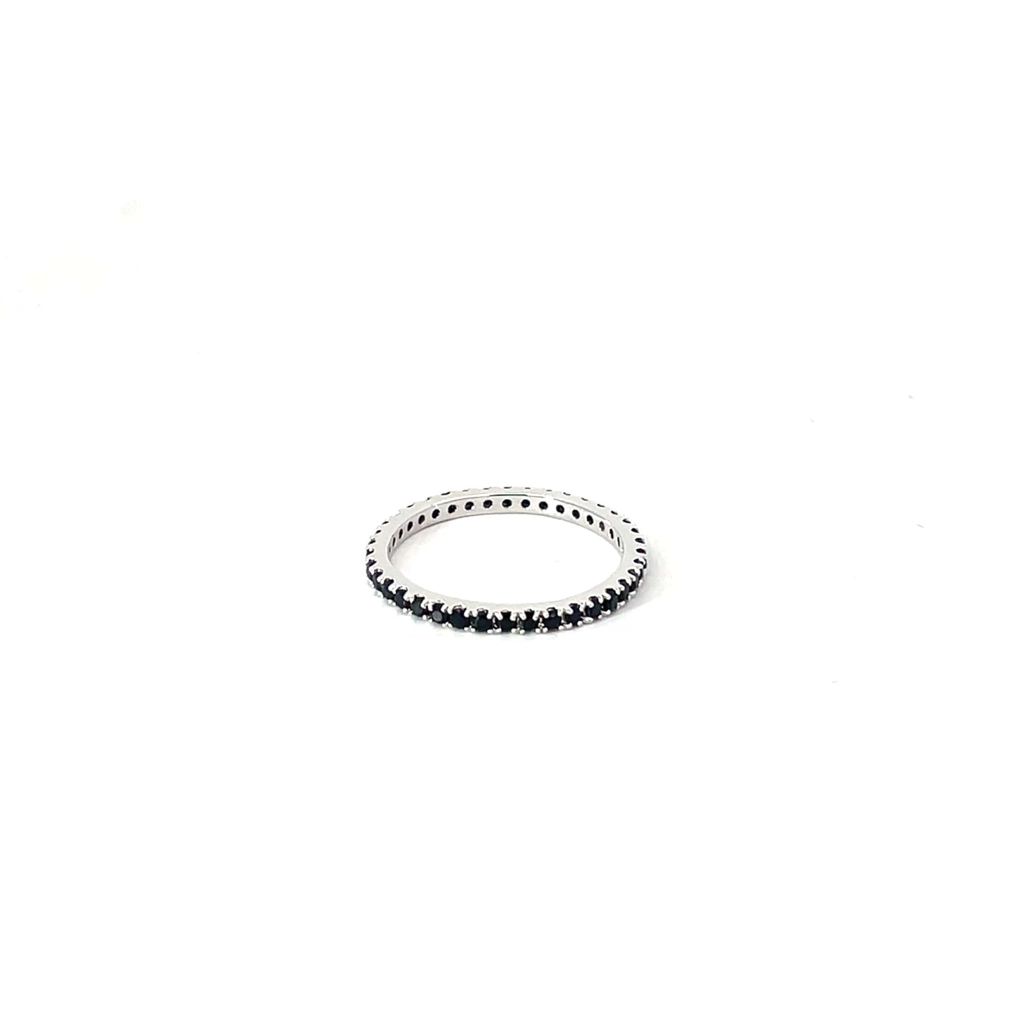 DAINTY BLACK STONE SILVER BAND