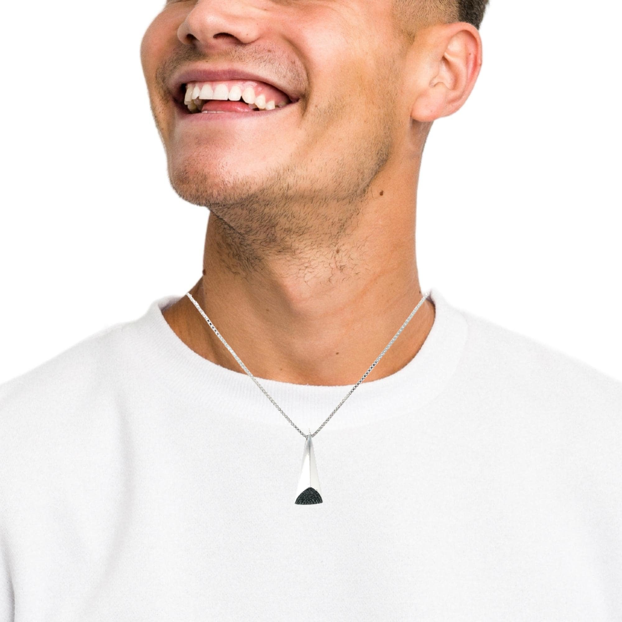 BLACK EDGE TRIANGLE SILVER PENDANT CHAIN