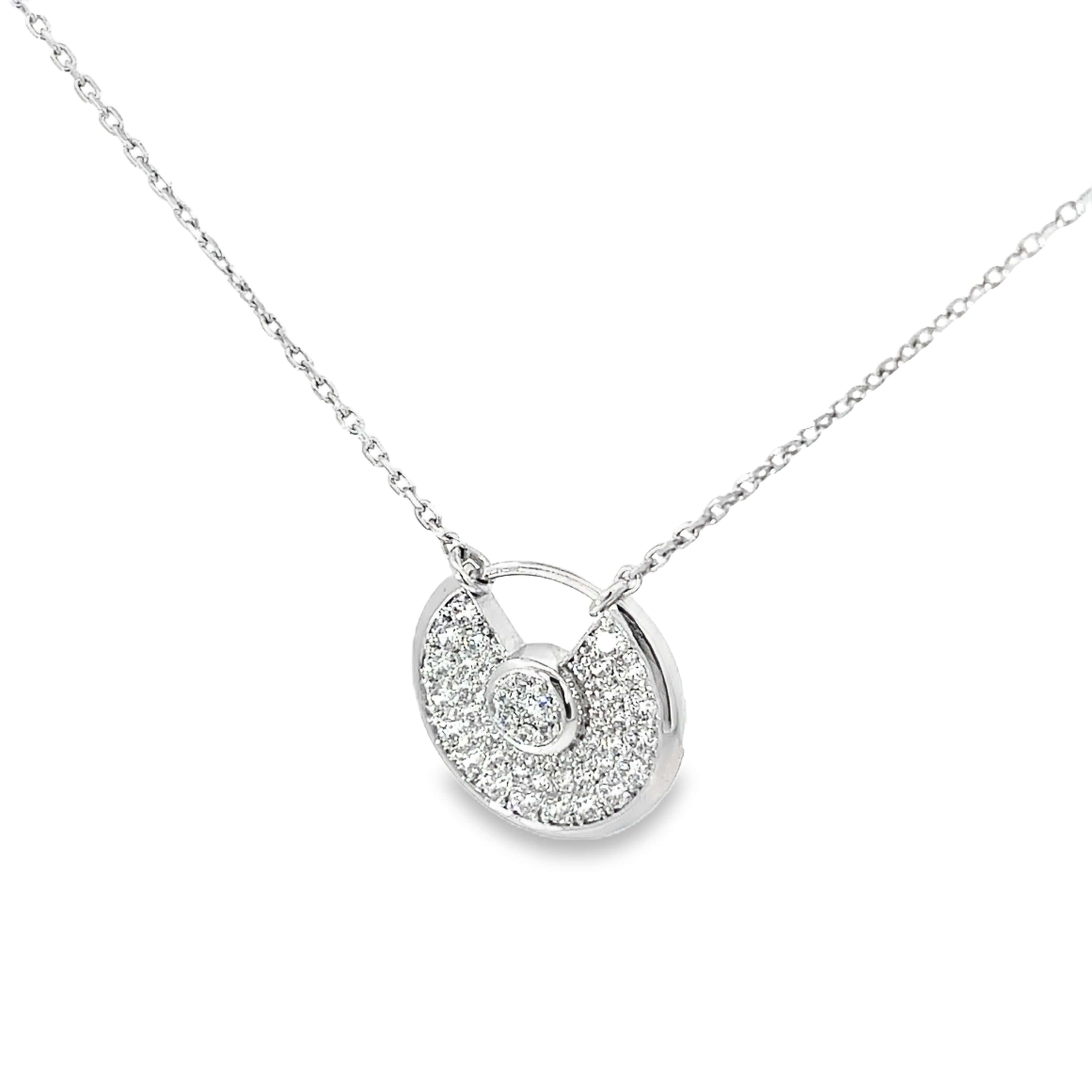 GLIMMERING ROUND MEDALLION SILVER PENDANT CHAIN