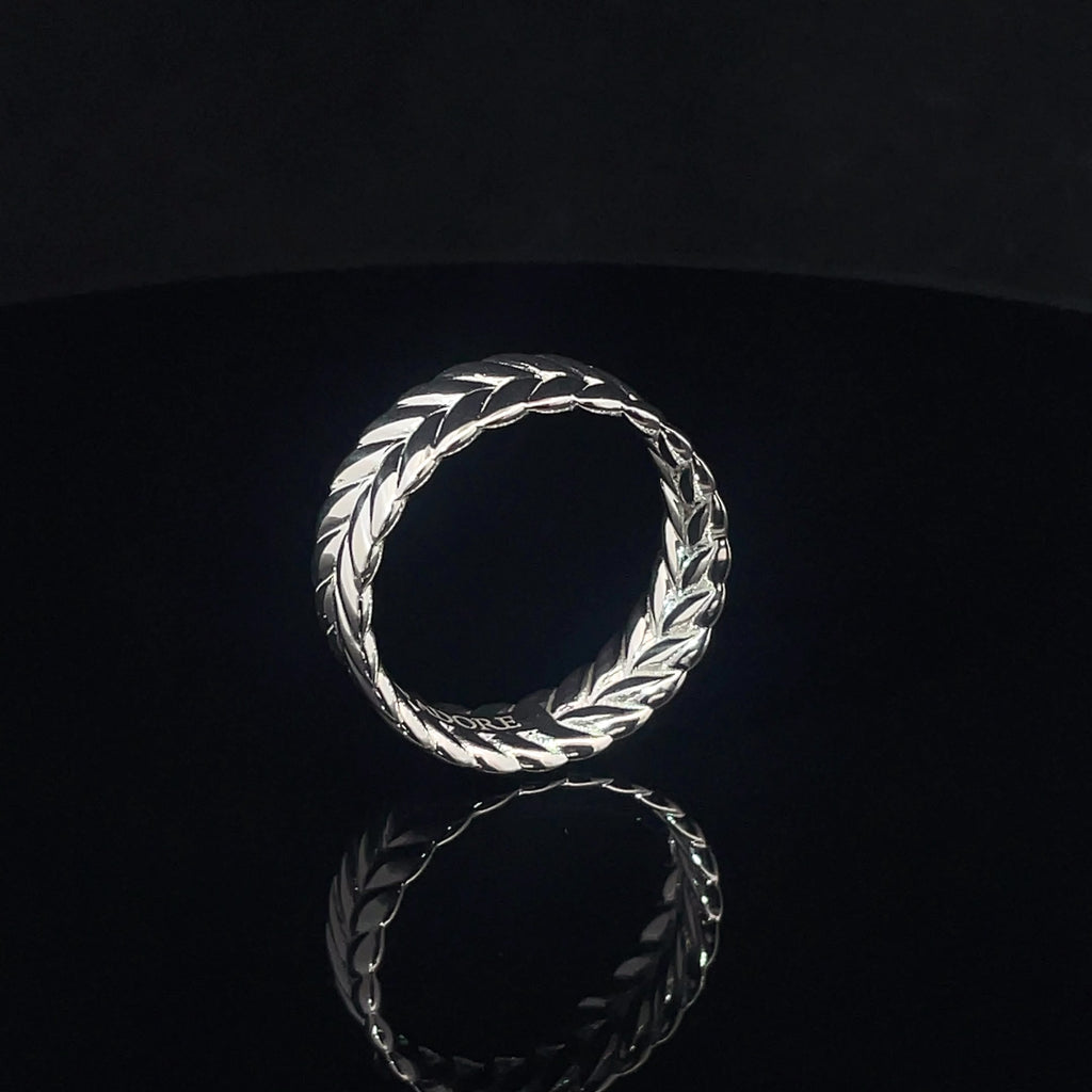 VICTOR’S WREATH BAND RING