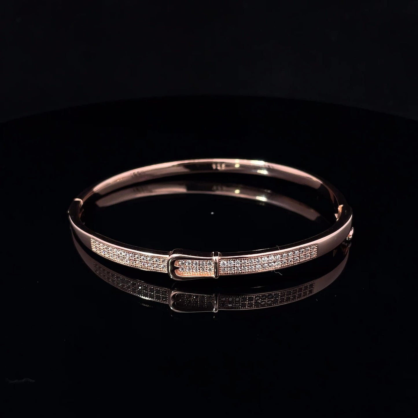 SILVER WHITE GLAM CLASP BRACELET