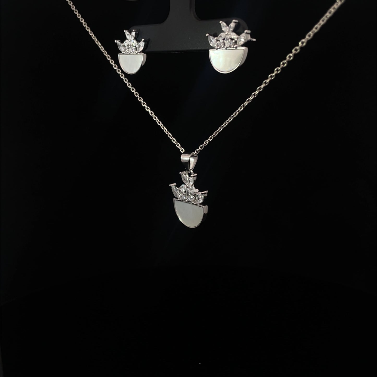 SILVER SERENITY PENDANT SET
