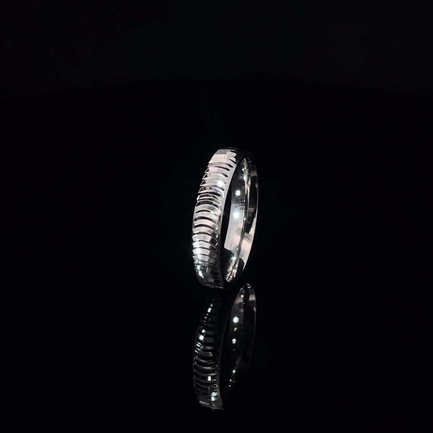 GROOVED SILVER BAND