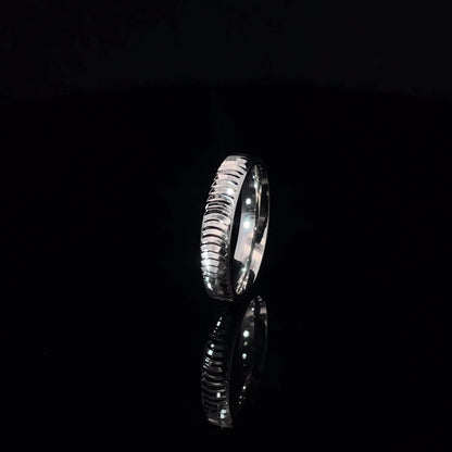 GROOVED SILVER BAND