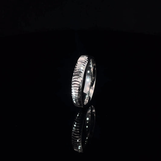 GROOVED SILVER BAND