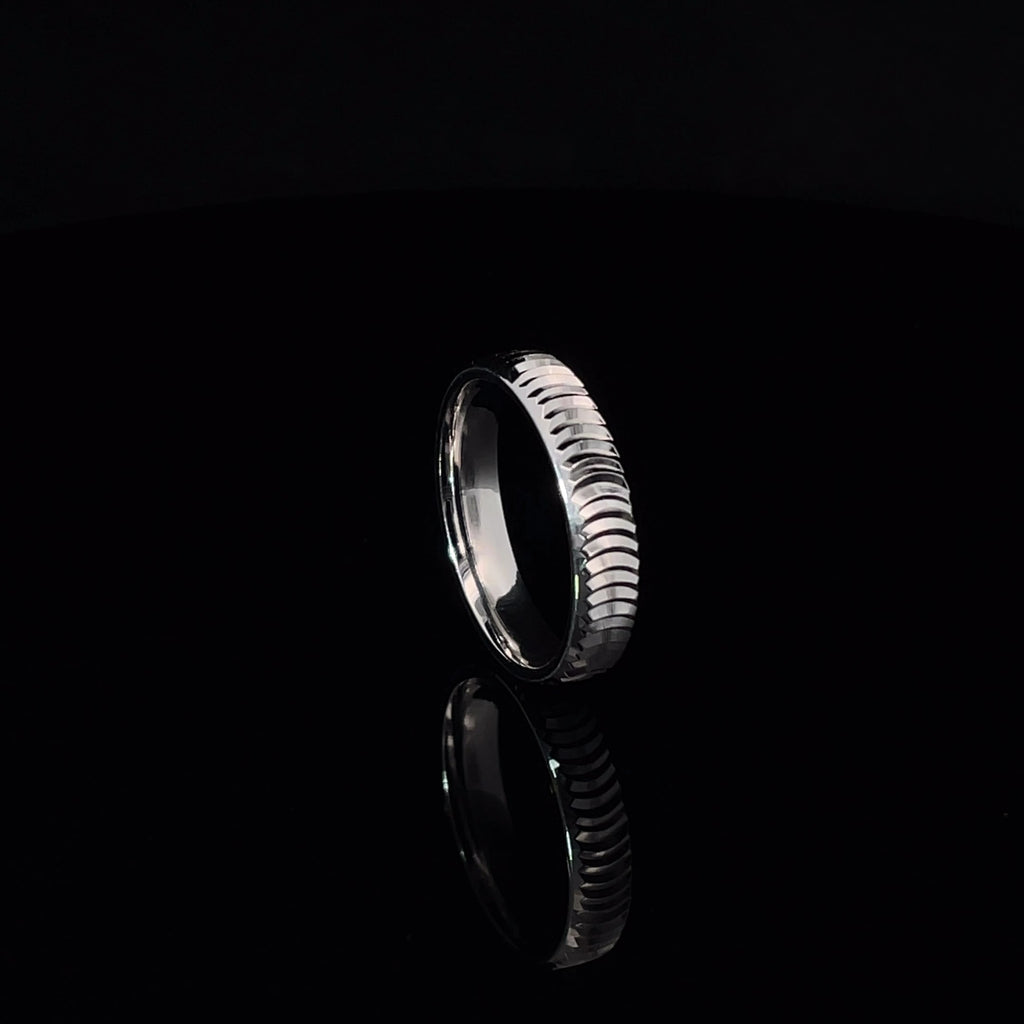 GROOVED SILVER BAND