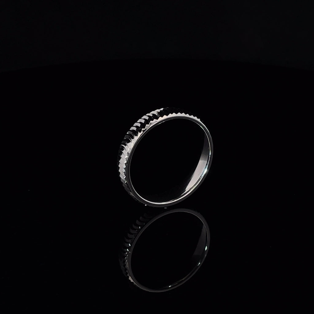 GROOVED SILVER BAND