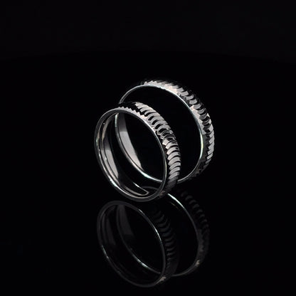 GROOVED SILVER COUPLE BAND