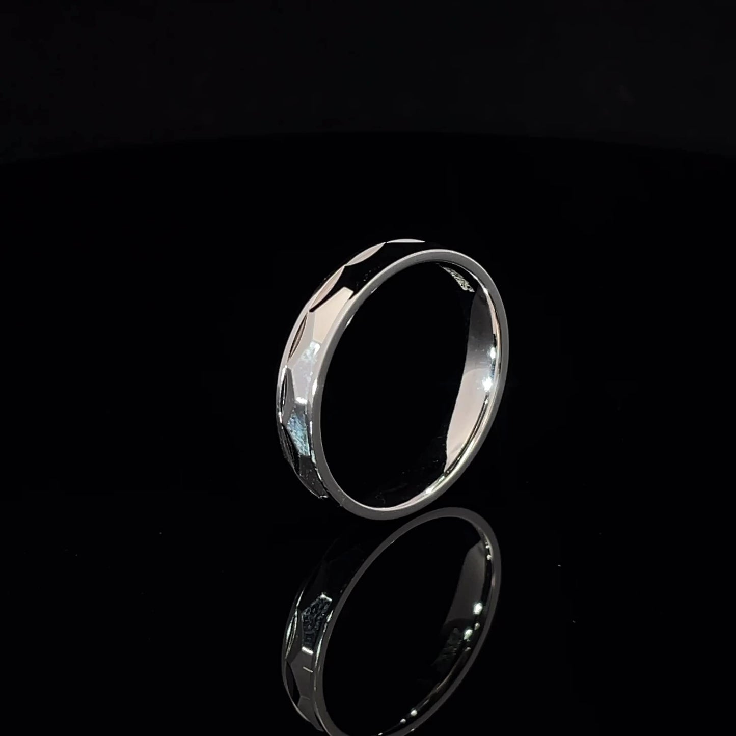 PRISM FACETED SILVER BAND