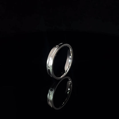 CUTLINE ACCENT STERLING SILVER BAND RING