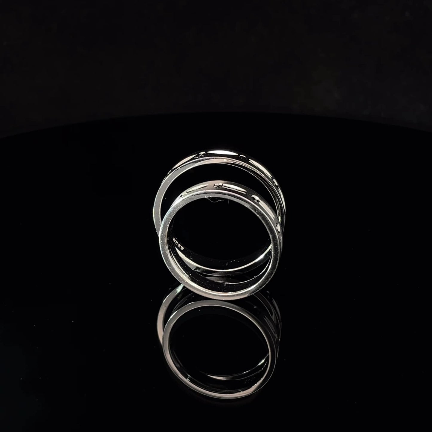 CUTLINE ACCENT STERLING SILVER COUPLE BAND RING