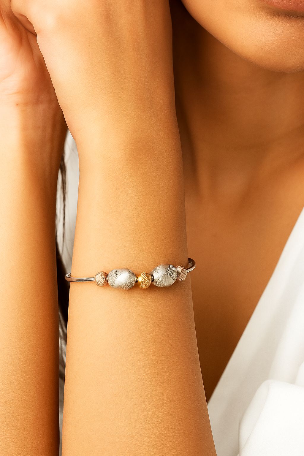 TRINITY BEADS SILVER BRACELETE