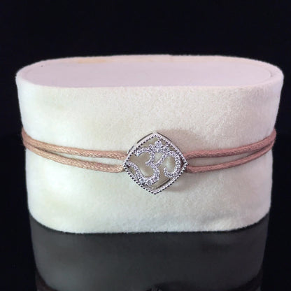 DIVINE OM - SILVER KEEPSAKE BAND (BROWN)