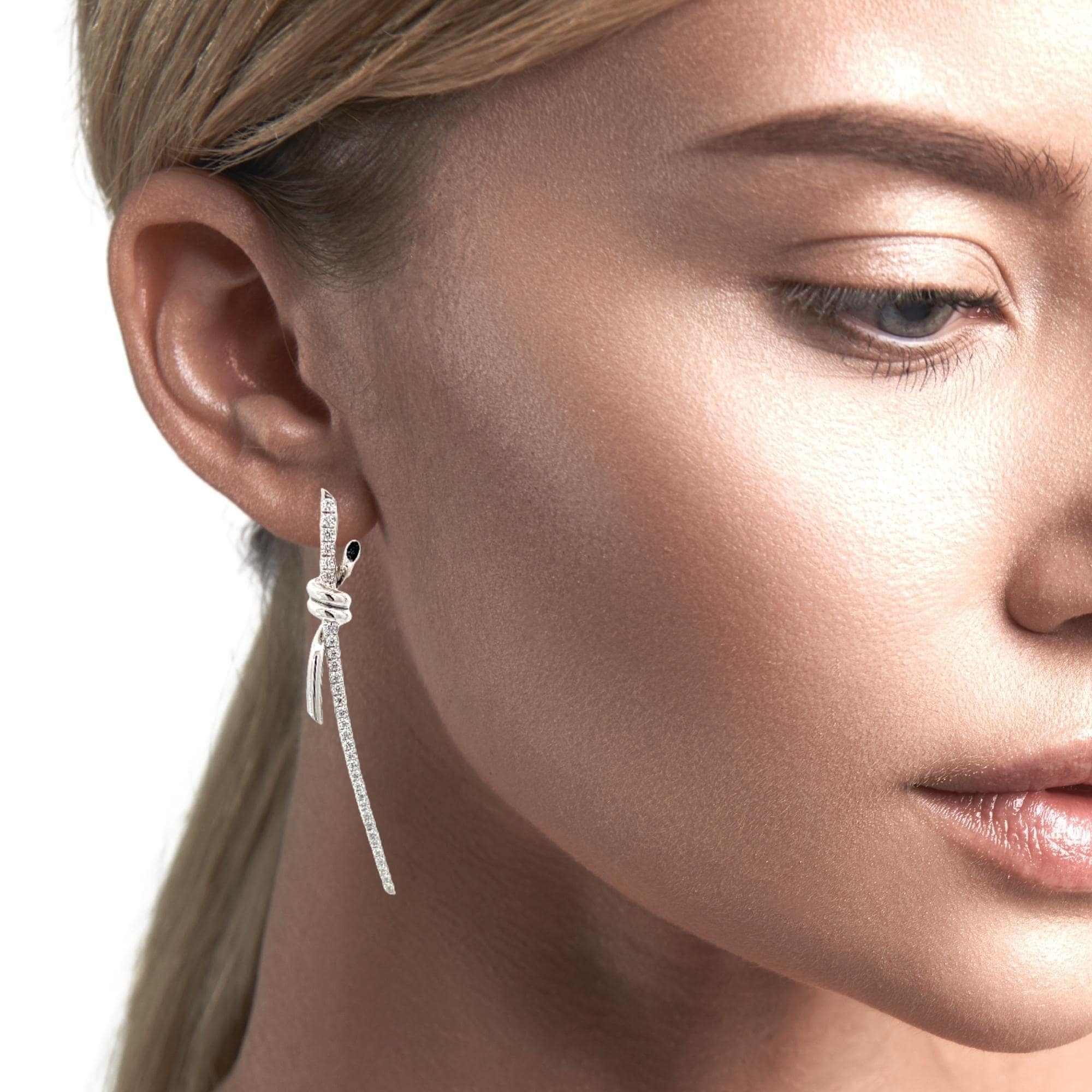 KNOT OF GRACE SILVER EARRINGS