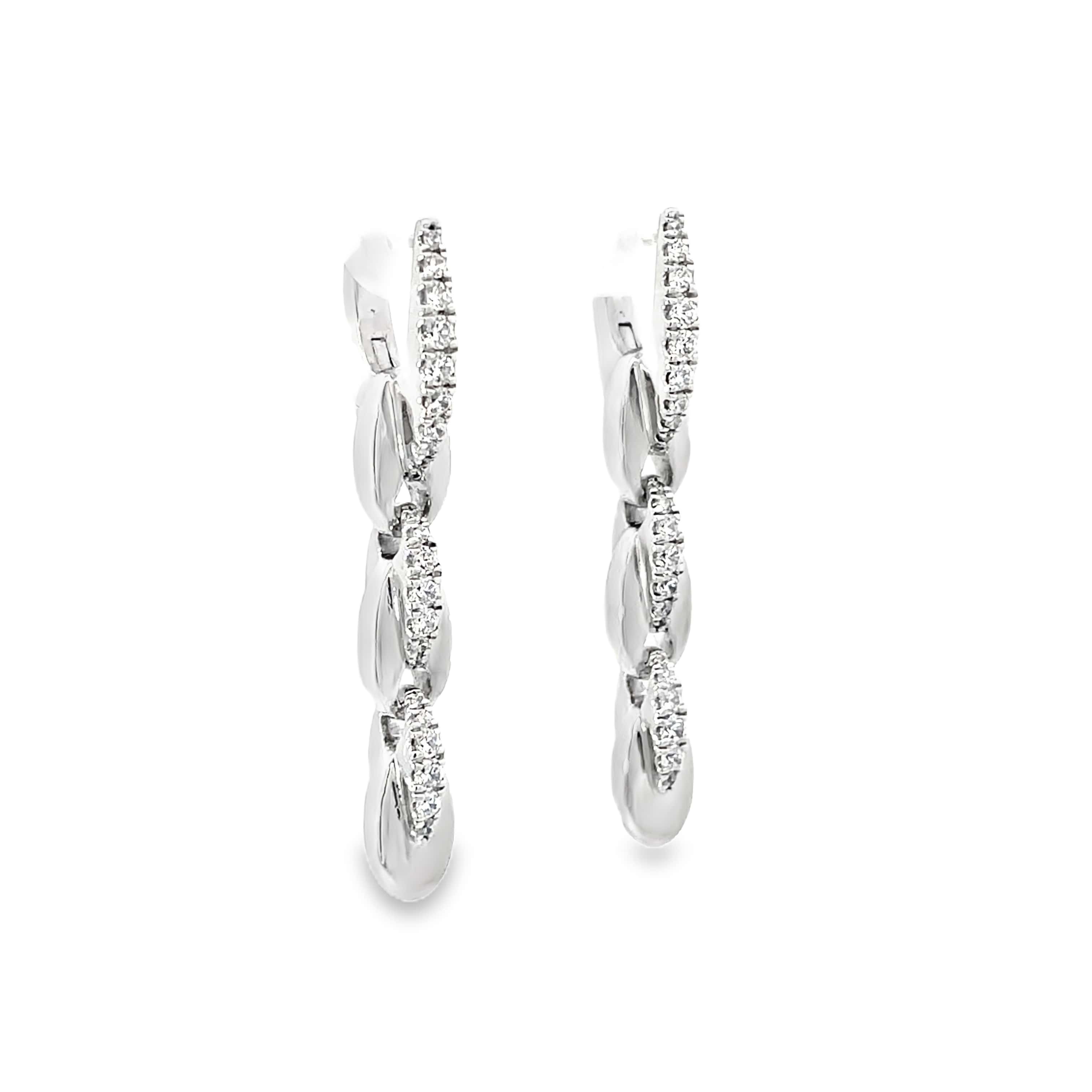 GLOWING LINKS SILVER EARRINGS