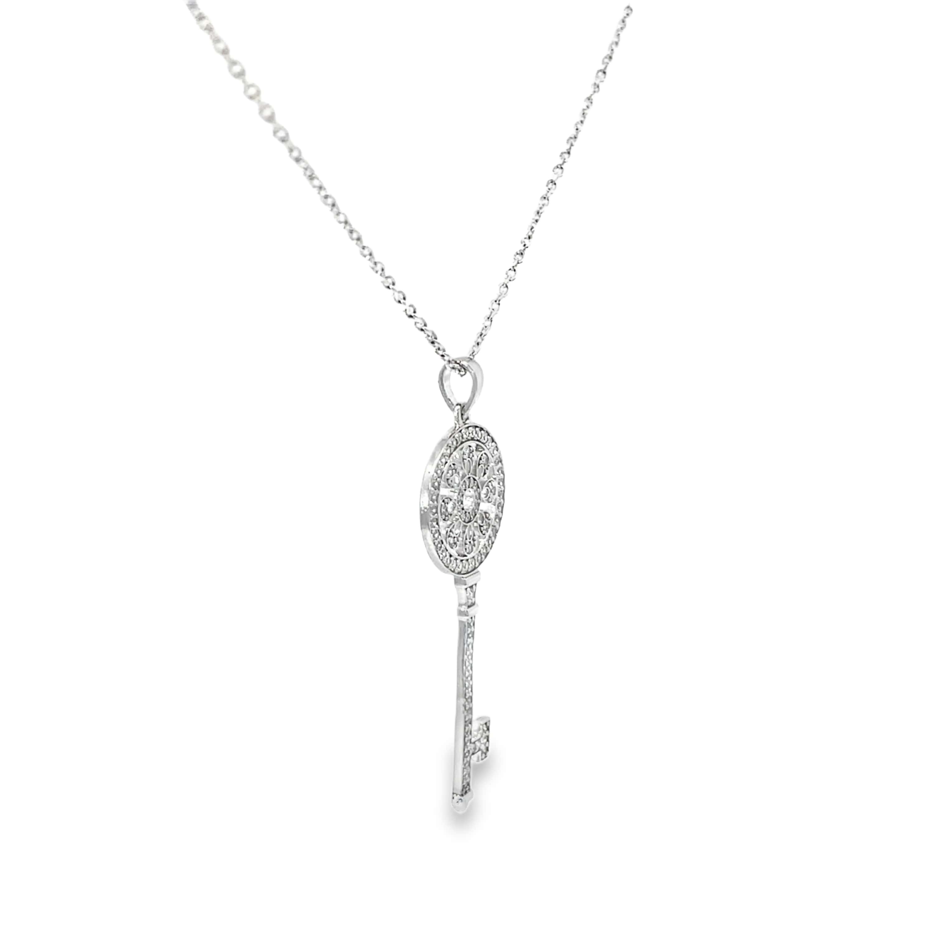 VINTAGE KEY DESIGN SILVER PENDANT CHAIN