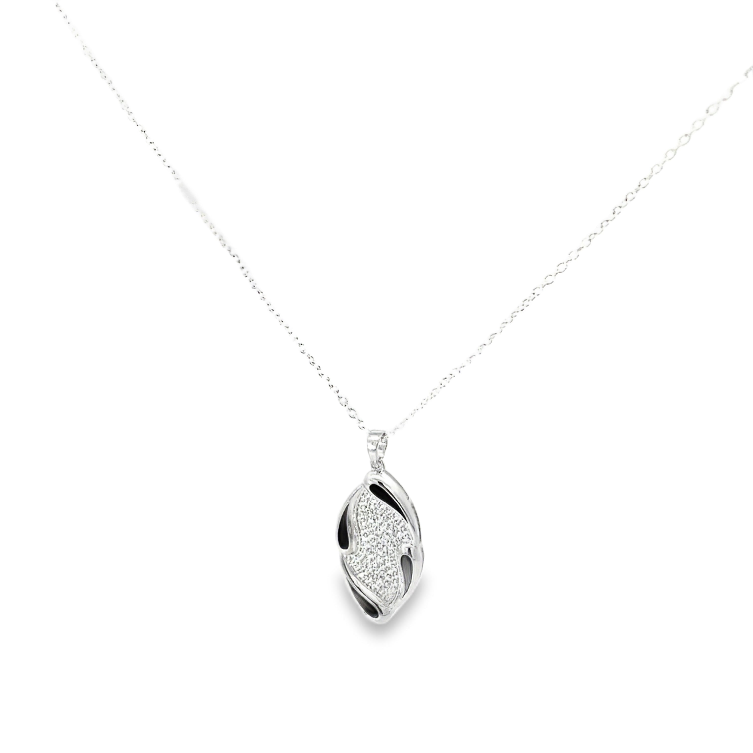 LUXE WAVE SILVER PENDANT
