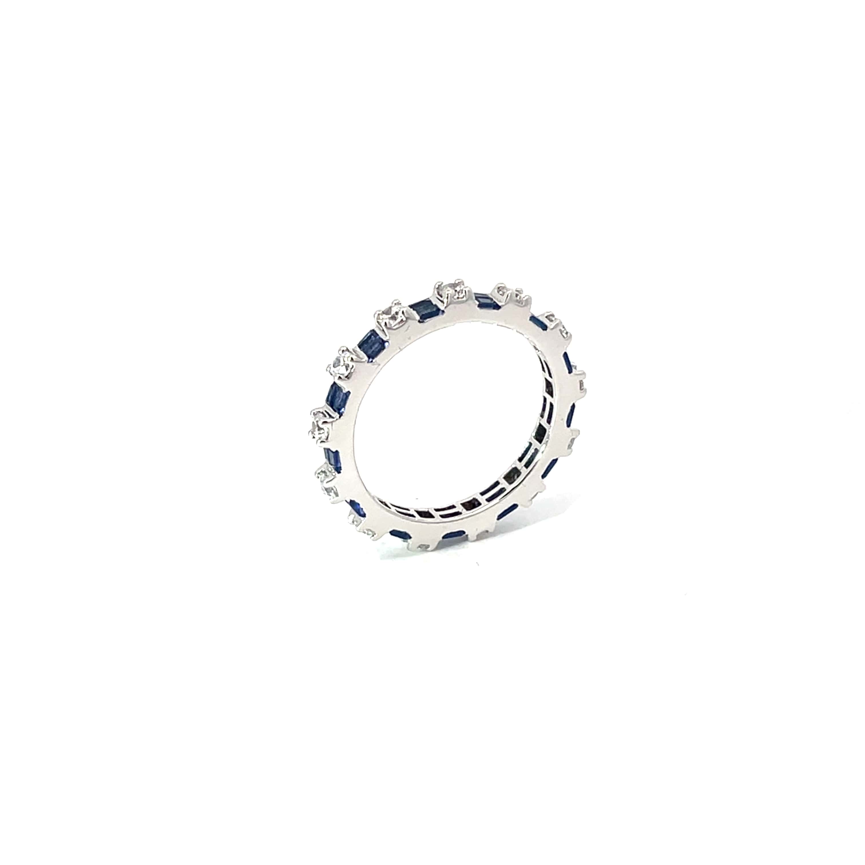 BAGUETTE CUT SAPPHIRE SILVER BAND RING