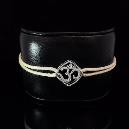 DIVINE OM - SILVER KEEPSAKE BAND (CREAM)