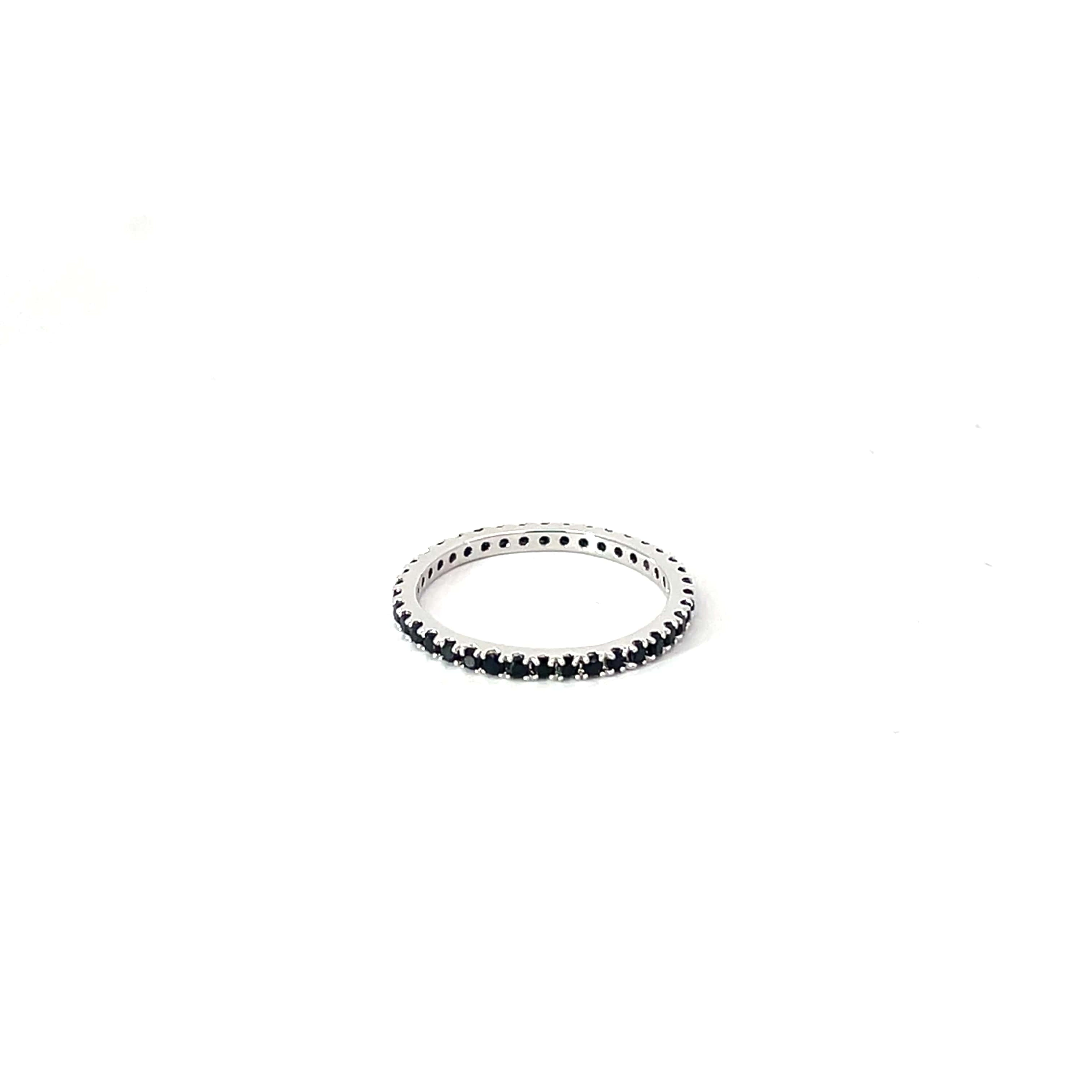 DAINTY BLACK STONE SILVER BAND